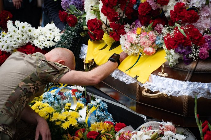 Загинули в один день: на Закарпатті поховали двох військових – 03 Загинули в один день: на Закарпатті поховали двох військових – 03