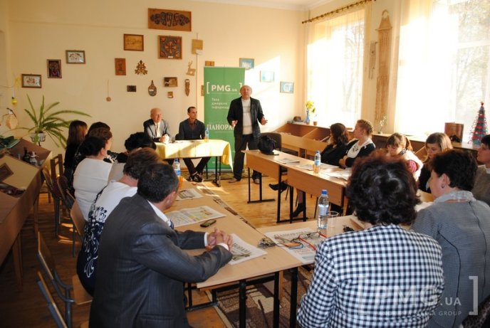 Журналісти "Панорами" зустрілись із жителями Великих Лучок – 07 Журналісти "Панорами" зустрілись із жителями Великих Лучок – 07