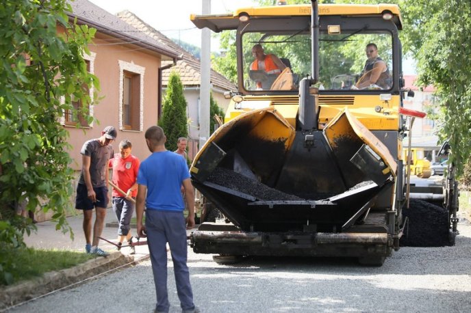 У Мукачеві заасфальтували дві вулиці – 04