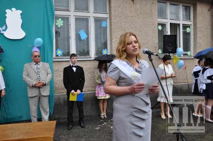 Свято "Останнього дзвоника" зібрало у Мукачівській ЗОШ №7 багато гостей (ФОТОРЕПОРТАЖ) – 33