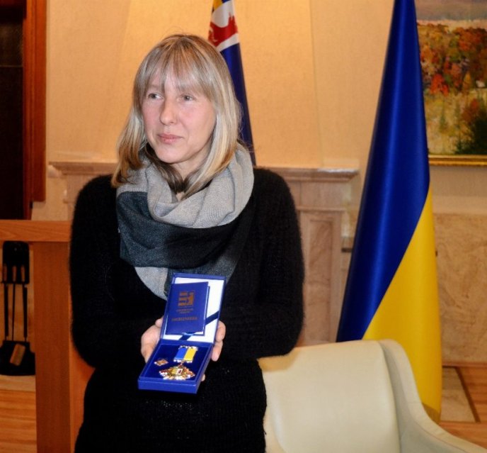 Москаль нагородив ветеринарів, які врятували двох відомих своєю вірністю собак – 02