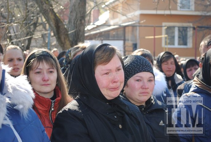 У Лавках попрощались із загиблим бійцем 128-ої бригади Ярославом Костем (ФОТОРЕПОРТАЖ) – 06