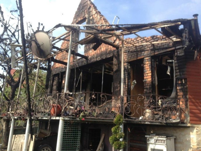 25 квітня селі Кендерешів горів будинок – 01