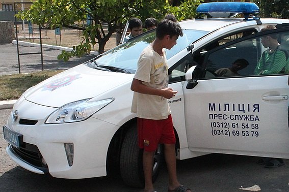 До бійців Ужгородського батальйону Нацгвардії завітали півсотні дітей-сиріт – 02