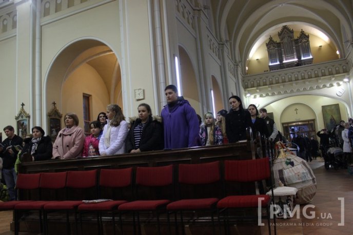 Яскраве святкування Дня святого Мартина у Мукачеві: парад ліхтариків, лицарські бої та вогняне шоу – 03 Яскраве святкування Дня святого Мартина у Мукачеві: парад ліхтариків, лицарські бої та вогняне шоу – 03