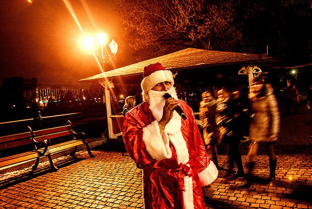 Декілька десятків Миколаїв вчора ввечері в обласному центрі створювали святкову та незабутню атмосферу (ФОТО) – 01