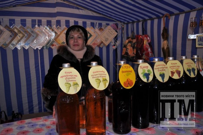 Цьогоріч “Червене вино” в першу чергу нагадує фестиваль шашлику, а вже потім вина – турист із Німеччини (ФОТОРЕПОРТАЖ) – 30