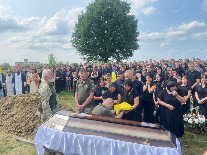 На Мукачівщині провели в останню путь полеглого Героя – 05