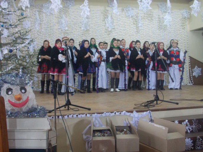 Діти з румунського регіону Тячівщини й Рахівщини змагались у конкурсі колядок – 06