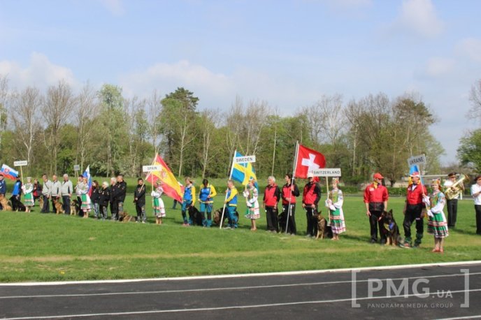 Збірна Франції перемогла на чемпіонаті світу зі слідової роботи службових собак – 44