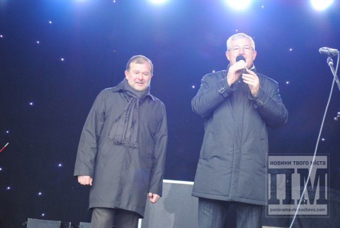 Переможцем цьогорічного фестивалю "Червене вино - 2013" став Василь Лендьєл з міста Мукачева (ФОТО) – 08 Переможцем цьогорічного фестивалю "Червене вино - 2013" став Василь Лендьєл з міста Мукачева (ФОТО) – 08