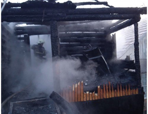 На Міжгірщині вирувала пожежа – 01