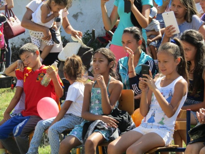 Майже 30 маленьких ромів святкували випускний в Ужгороді – 10