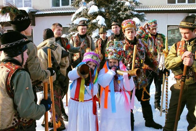 На Рахівщині проходить фестиваль "Гуцульські бетлегеми" – 02