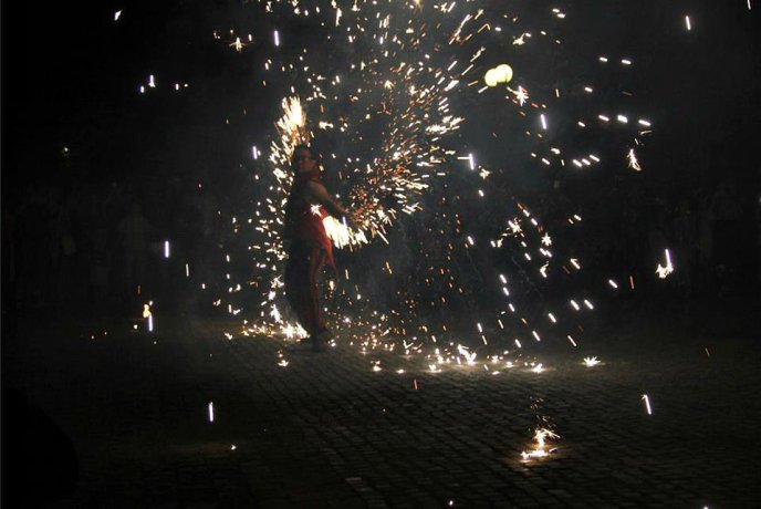 В Ужгороді байкери з різних країн Європи влаштували світлове шоу – 06