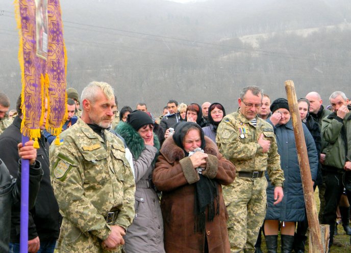 На Воловеччині попрощались із загиблим бійцем АТО Віталієм Горбатюком – 10 На Воловеччині попрощались із загиблим бійцем АТО Віталієм Горбатюком – 10