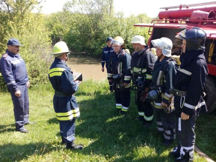 Рятувальники спільно з лісниками приборкували умовну пожежу в лісовому масиві с. Н.Коропець – 07