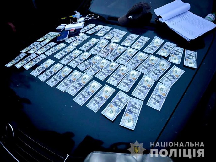 Житель Закарпаття за 5 тисяч доларів переправляв чоловіків за кордон – 03