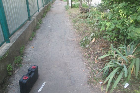 П’ятеро ужгородців посеред вулиці пограбували чоловіка – 03