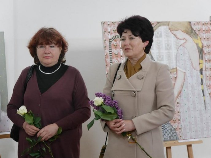 Чотири закарпатські художниці презентували свої роботи – 12