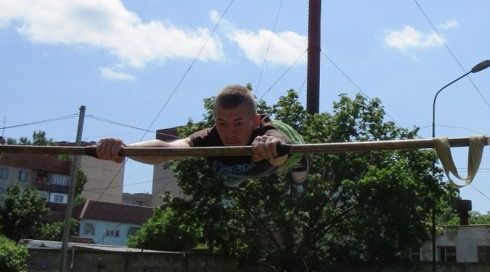 Воркаутери вчерговий раз виробляли у Мукачеві неймовірні трюки (ФОТО) – 20