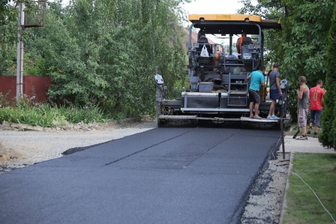 У Мукачеві заасфальтували дві вулиці – 07