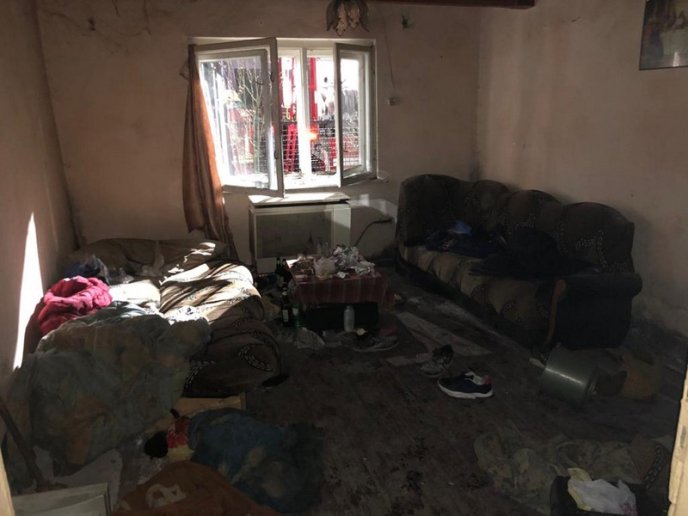 Без свідомості у полоні вогню: як у Хусті рятували чоловіка – 03