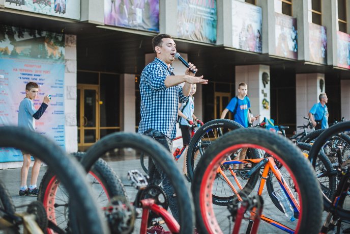 Понад триста ужгородців взяли участь у велозаїзді вулицями обласного центру – 15