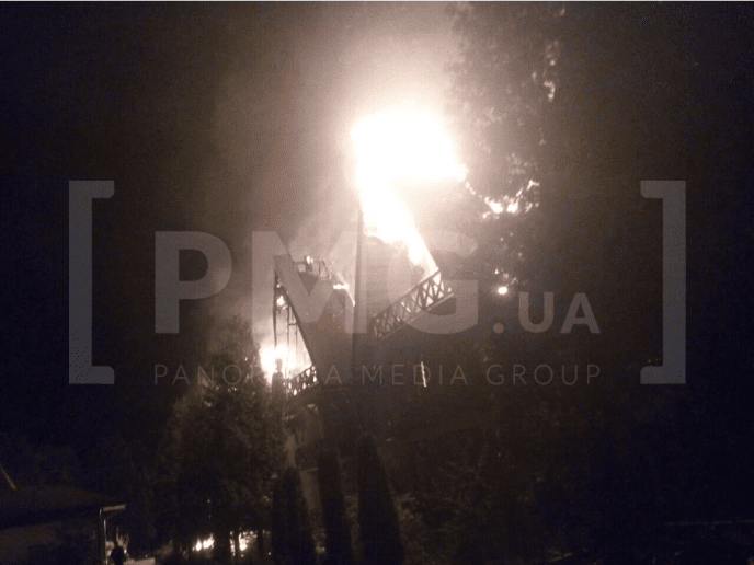 Велика пожежа у Лісарні: горів відомий туристичний комплекс "Belle Royalle"  – 12 Велика пожежа у Лісарні: горів відомий туристичний комплекс "Belle Royalle"  – 12