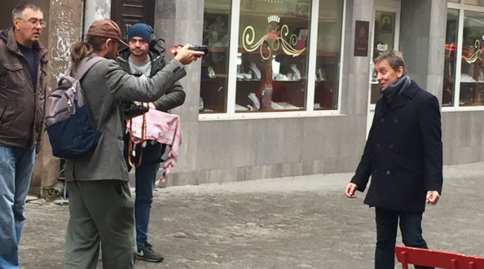 В Ужгороді знімають відому програму, у якій шукають людей – 01