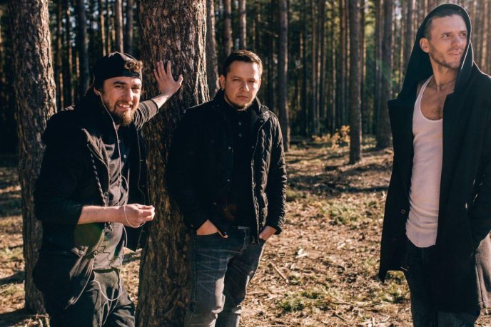 Таємничий та загадковий: гурт "Без обмежень" презентував новий кліп на пісню "Без неї ніяк" – 01