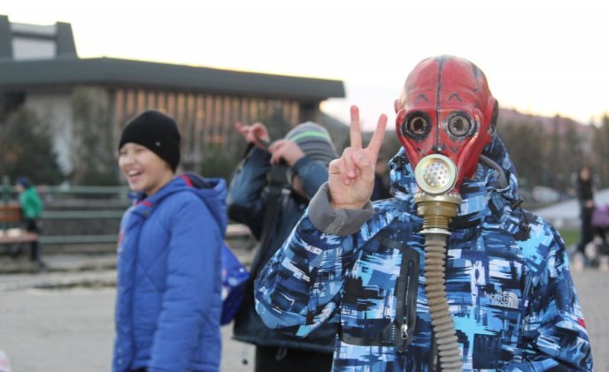 В Ужгороді відбувся костюмований парад до свята Хеловін – 02 В Ужгороді відбувся костюмований парад до свята Хеловін – 02
