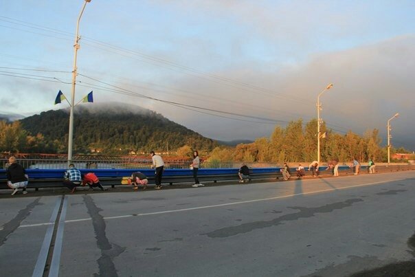 Хуст теж став синьо-жовтим (ФОТО) – 02