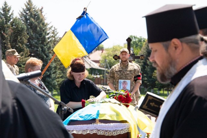 На Закарпатті поховали 22-річного військового – 04