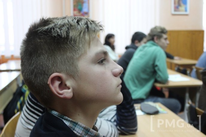 У Мукачівській ЗОШ №4 відбулась перша лекція в рамках проекту “Школа змін” – 17 У Мукачівській ЗОШ №4 відбулась перша лекція в рамках проекту “Школа змін” – 17