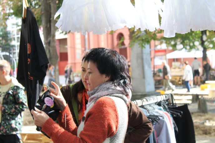 В Ужгороді триває святковий "Мост Сіті Фест" – 01