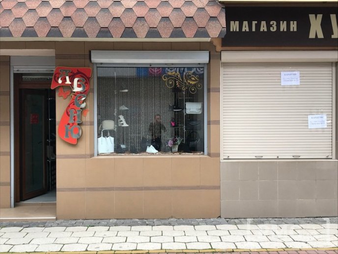 Як зараз працюють магазини у Мукачеві: фоторепортаж – 09