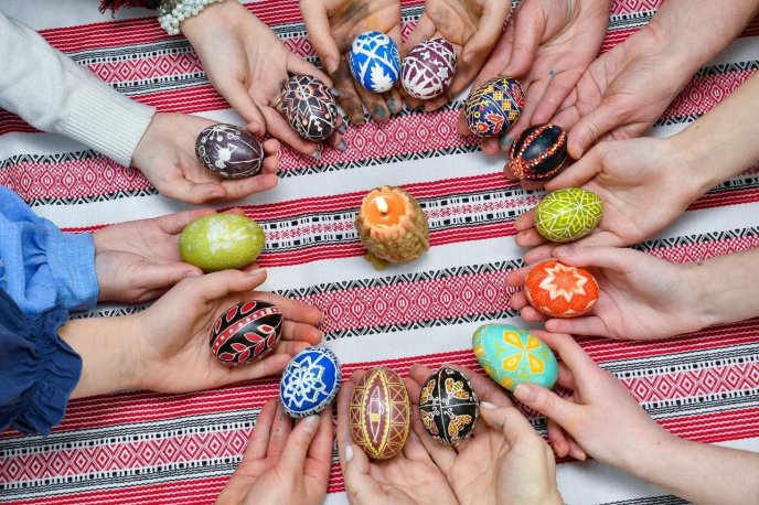 Майстер-клас із писанкарства провели у Мукачеві – 05