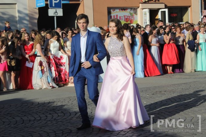 У Мукачеві нагородили випускників-медалістів – 51