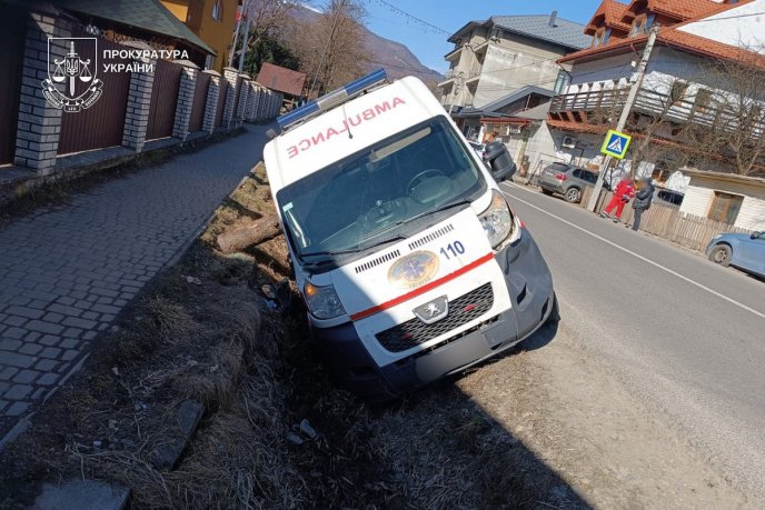 «Швидка» збила дитину на Рахівщині