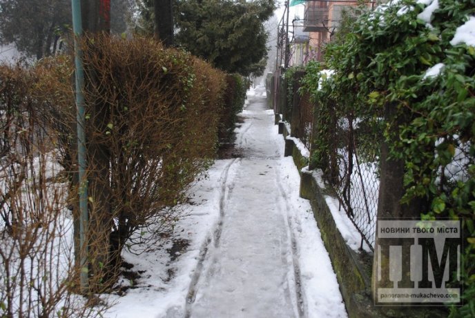Мукачево потопає в калюжах від талого снігу (ФОТОРЕПОРТАЖ) – 05
