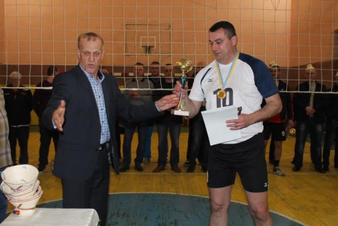 Волейбольний турнір пройшов у Дубовому – 11