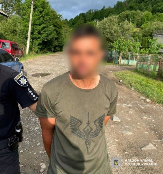 Чоловік прокинувся і почав наздоганяти зловмисника: відомо, що вночі сталося в області – 01 Поліція розкрила угон автомобіля