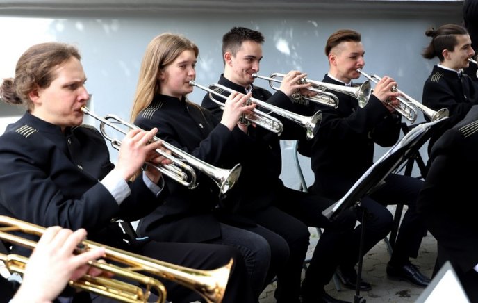 Урочиста хода і концерт: як в Ужгороді відзначали День вишиванки – 10