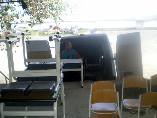 Школи Тячівщини отримали комплекти парт європейського зразка – 04