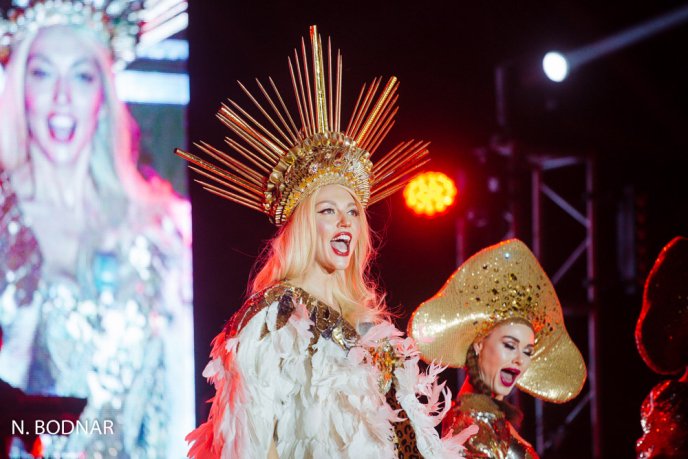 Шалений драйв: як Оля Полякова в Ужгороді виступала – 03