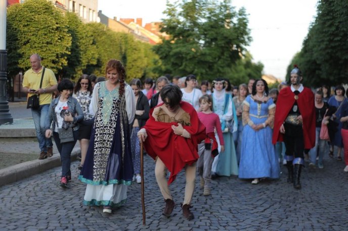 У Мукачеві провели оригінальну відкриту екскурсію – 01