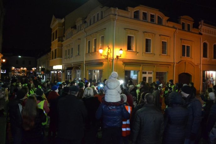 В Ужгороді стартував фестиваль молодого вина "Закарпатське божоле" – 01