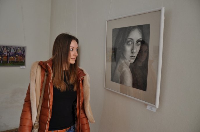 У Мукачеві відкрилась виставка студентів Закарпатського художнього інституту (ФОТОРЕПОРТАЖ) – 07