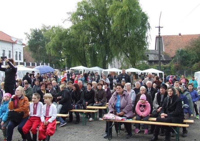 На Берегівщині відбувся фестиваль шипшини і ткацтва – 02